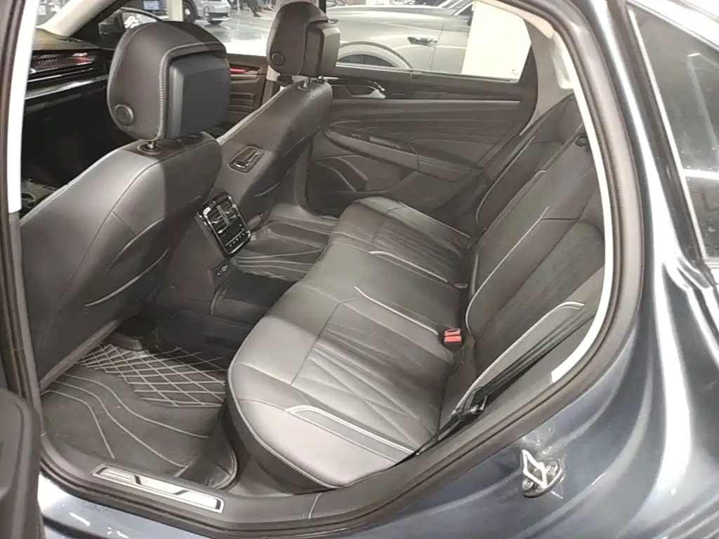 Volkswagen Passat — миниатюра 17