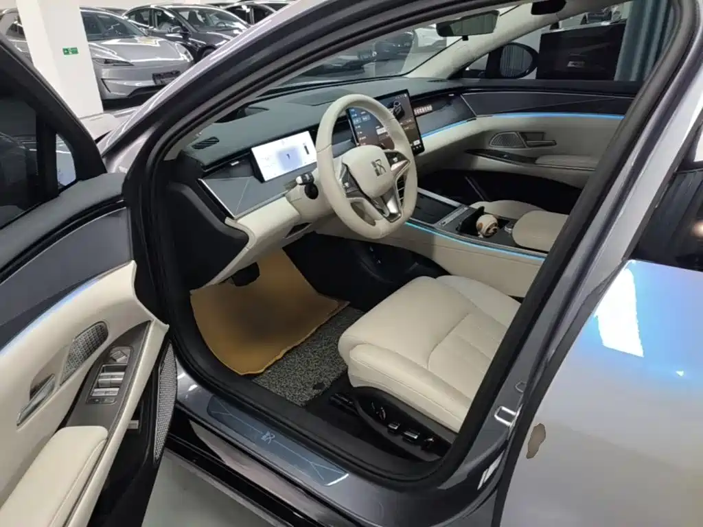BYD Хань Ли — миниатюра 16