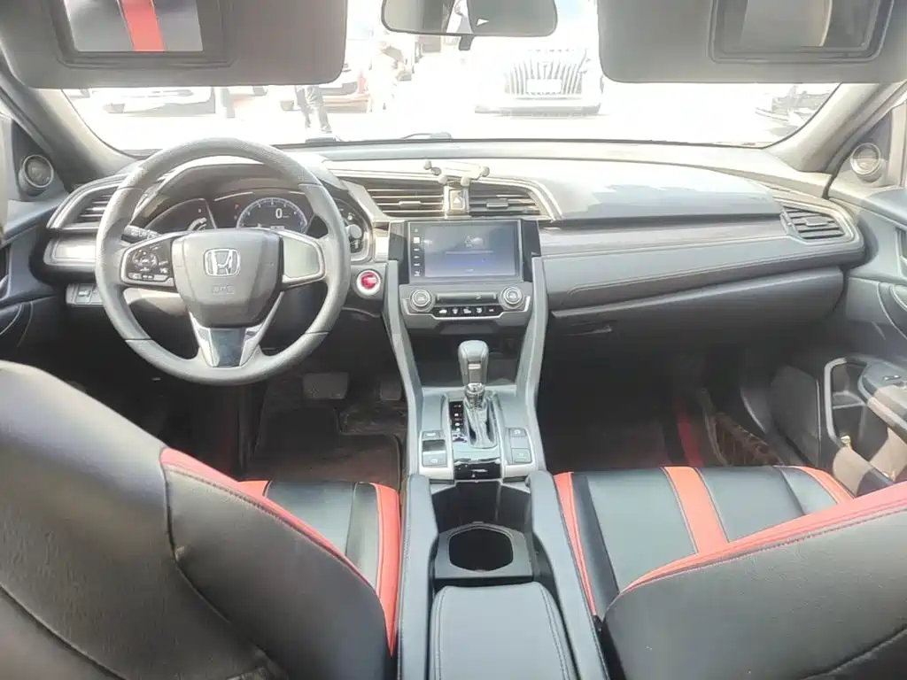 Honda Civic — миниатюра 10