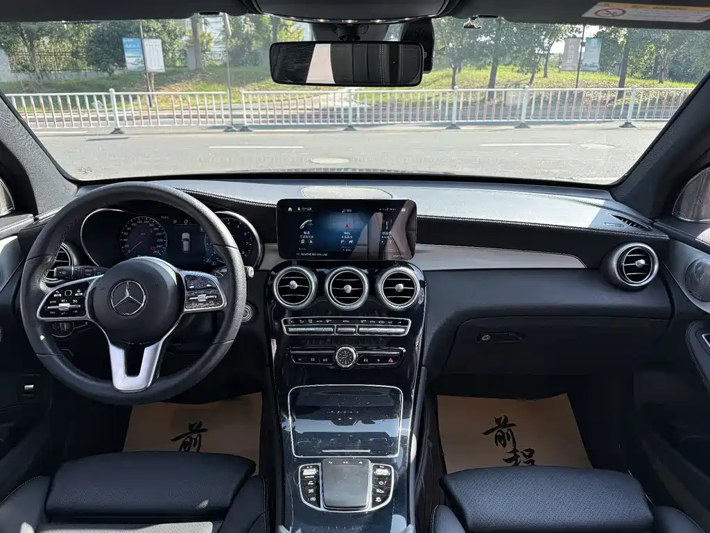 Mercedes-Benz GLC — миниатюра 10