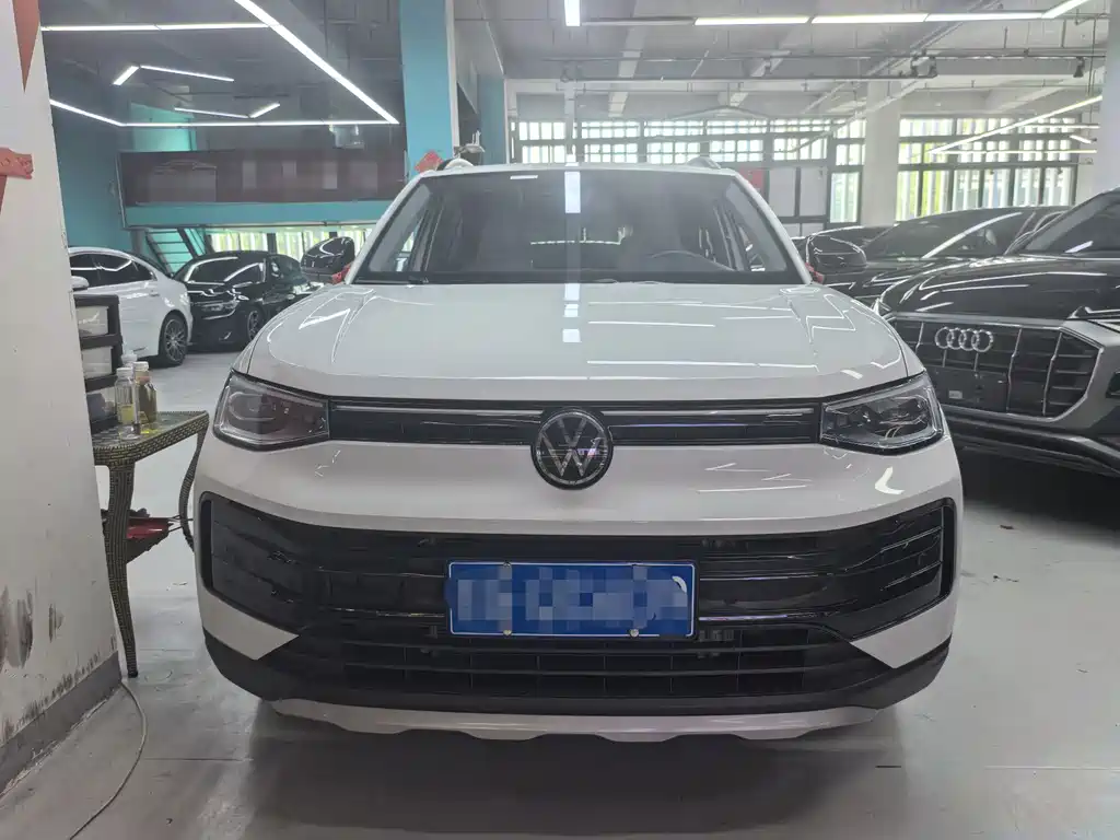 Volkswagen Tharu — миниатюра 2