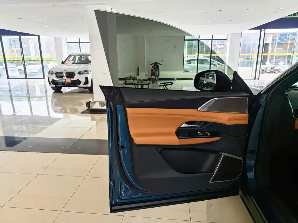 XPeng G9 — миниатюра 9
