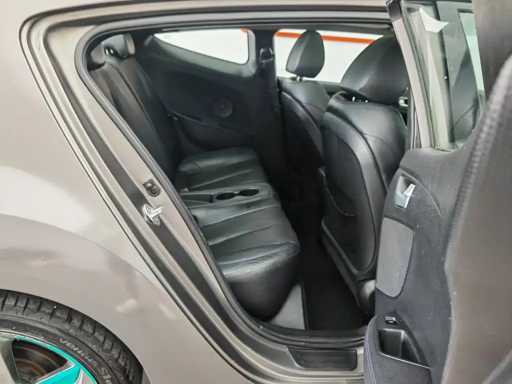 Hyundai Veloster — миниатюра 15