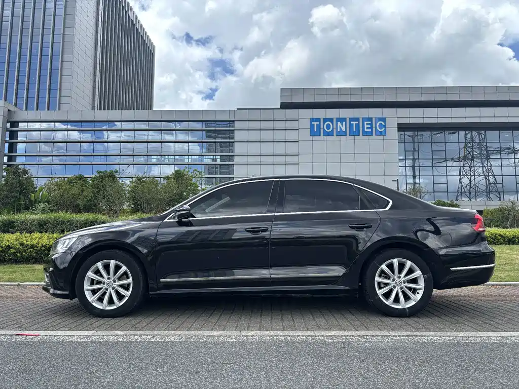 Volkswagen Passat — миниатюра 8