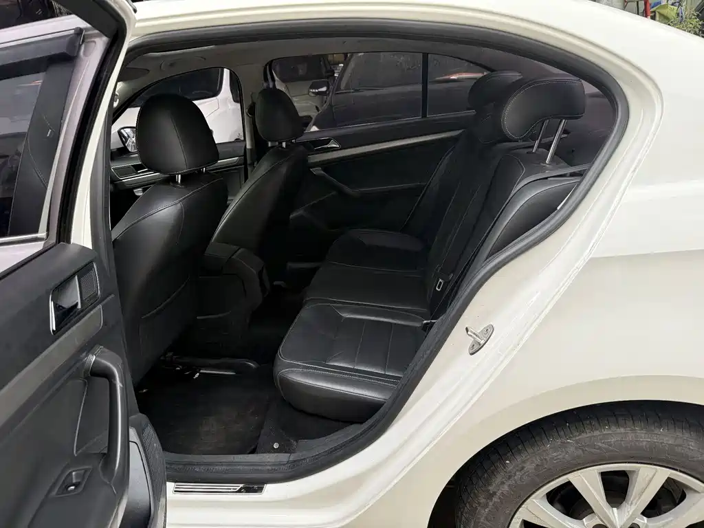 Volkswagen Lavida — миниатюра 8