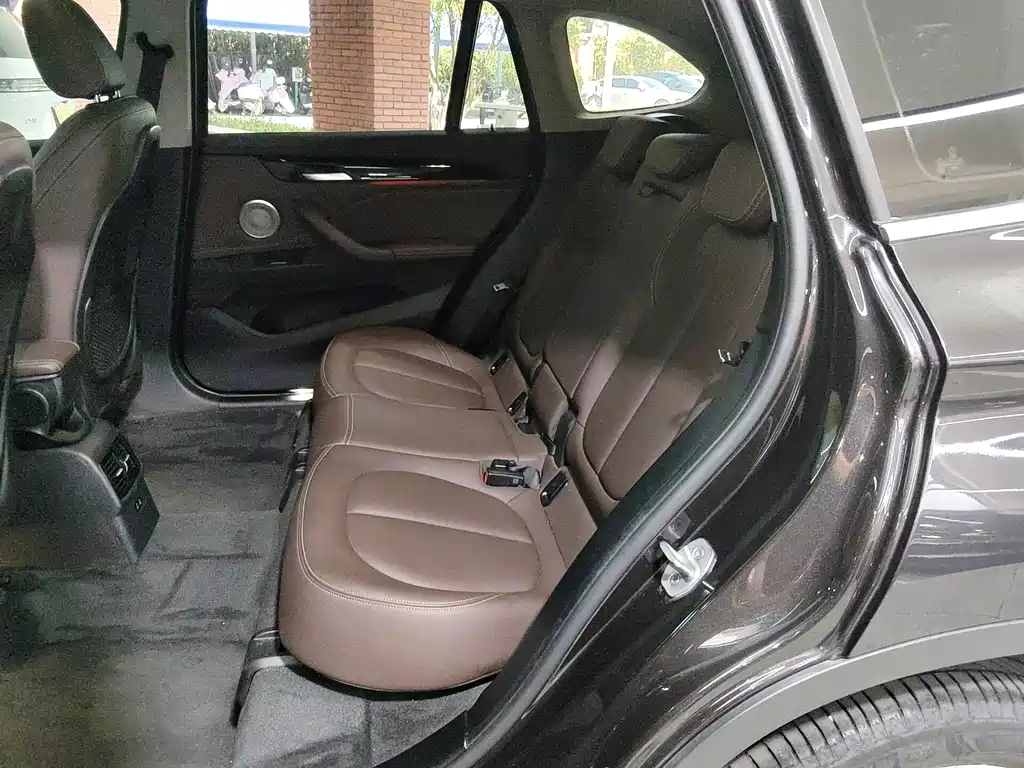 BMW X1 — миниатюра 11