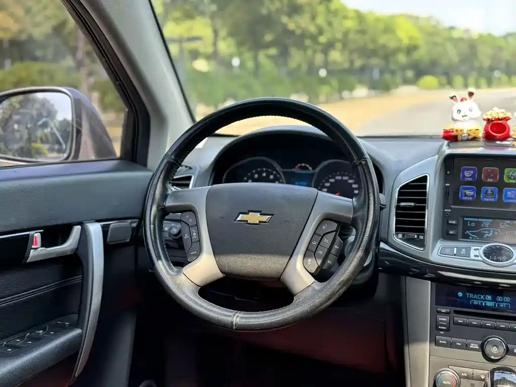 Chevrolet Captiva — миниатюра 12