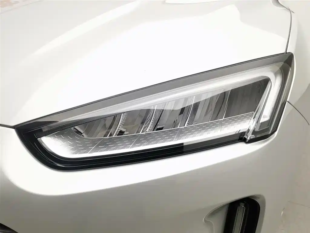 AITO ASK THE WORLD M5