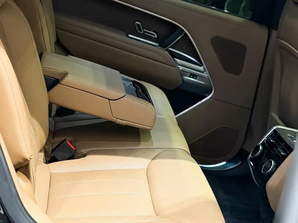 Land Rover Range Rover — миниатюра 7