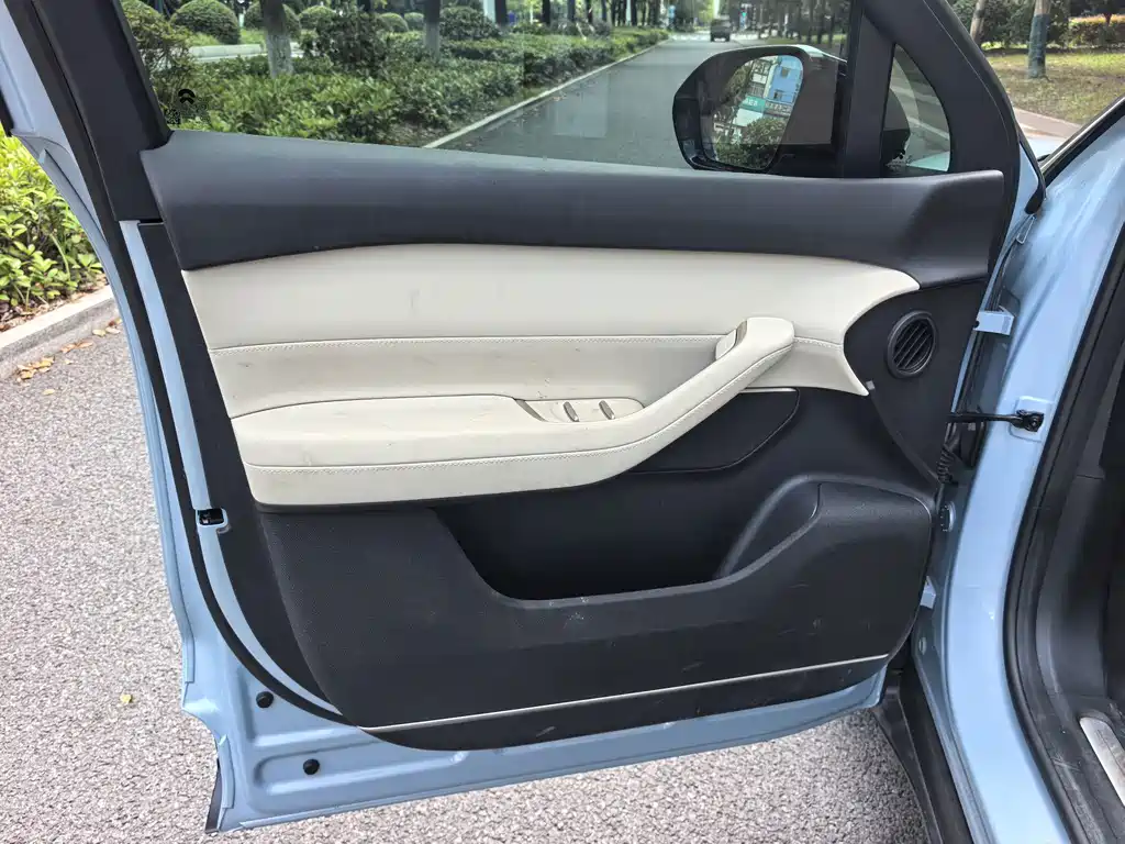 NIO ES6 — миниатюра 10