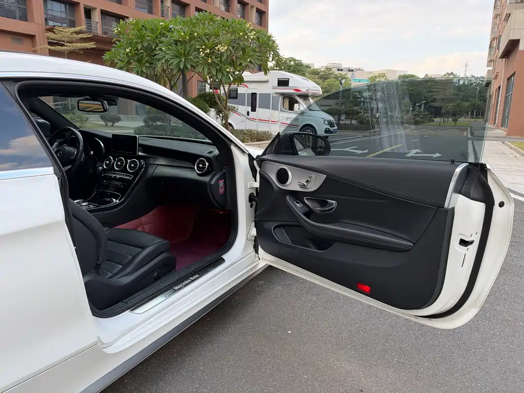 Mercedes-Benz C-Class (Import) — миниатюра 11