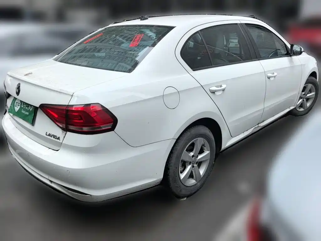 Volkswagen Lavida — миниатюра 6