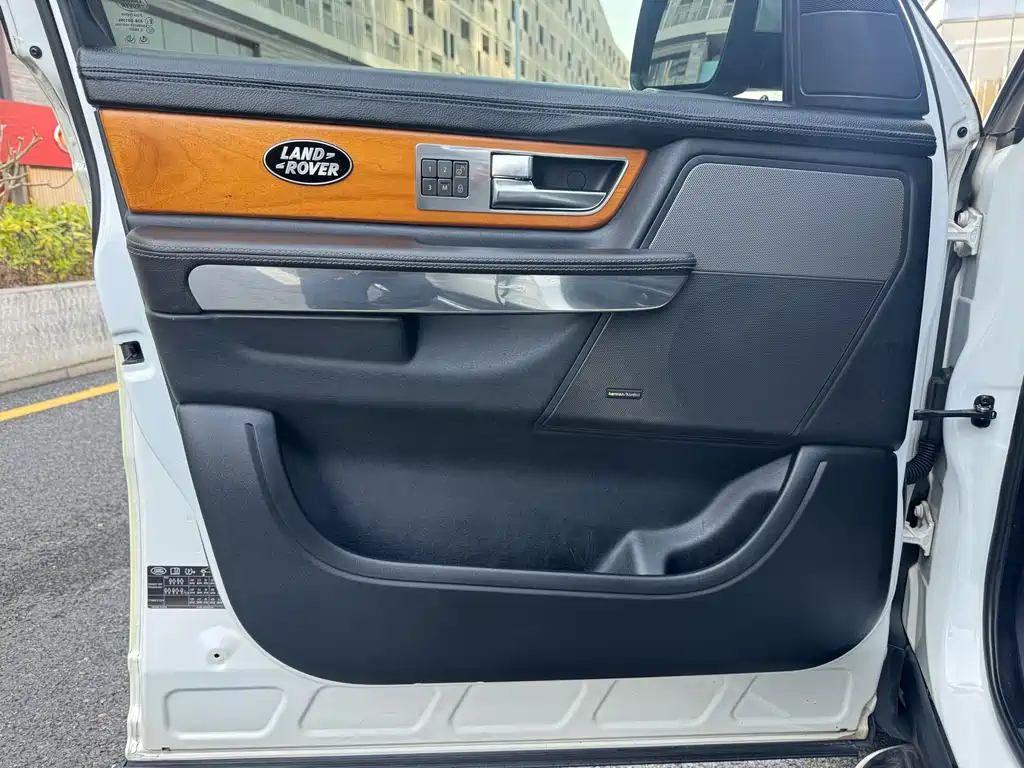 Land Rover Range Rover Sport 2011 3.0 TDV6