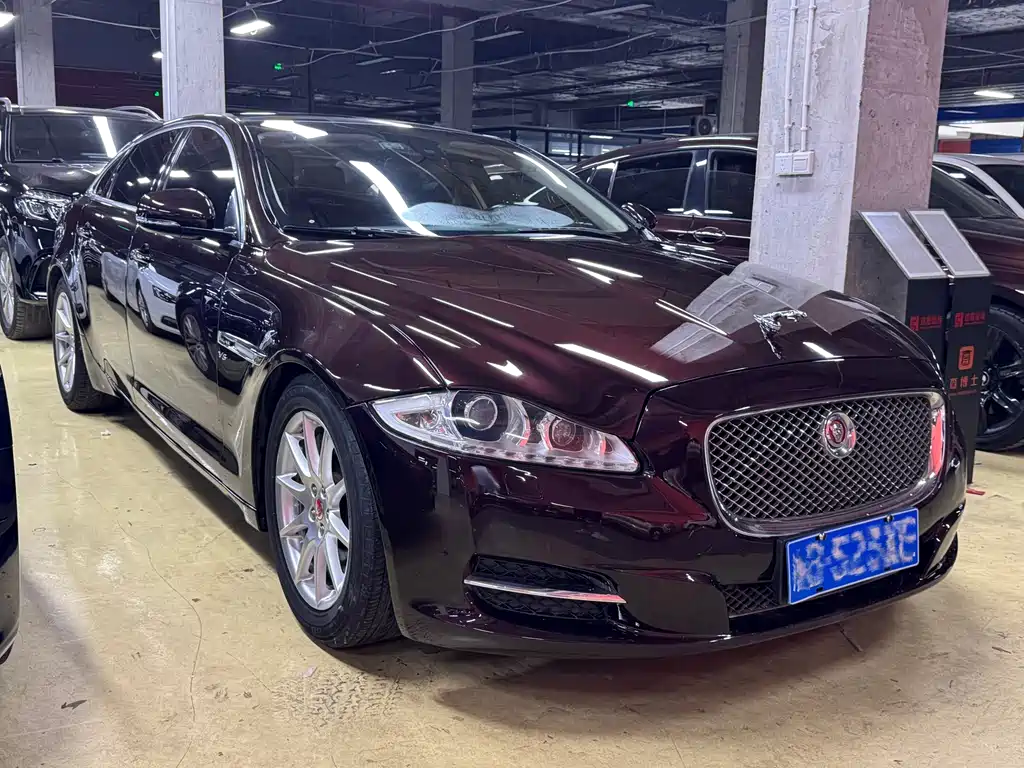Jaguar XJ — миниатюра 3