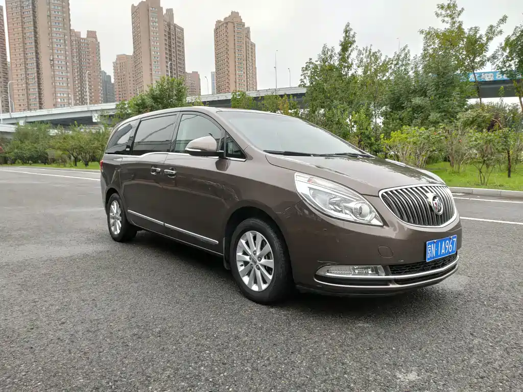 Buick GL8 — миниатюра 9