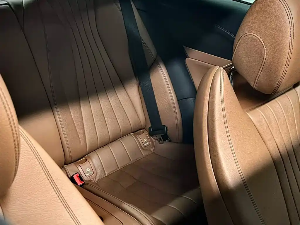 Mercedes-Benz E-Class (Import) — миниатюра 5