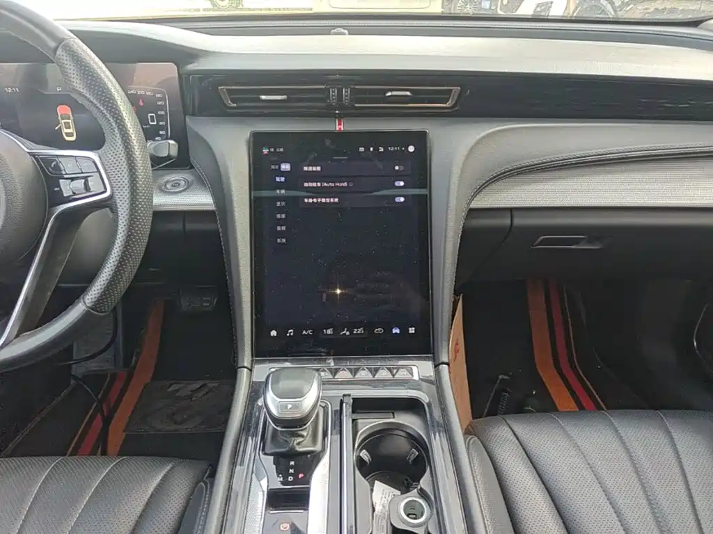 Hongqi Hongqi H5 — миниатюра 13