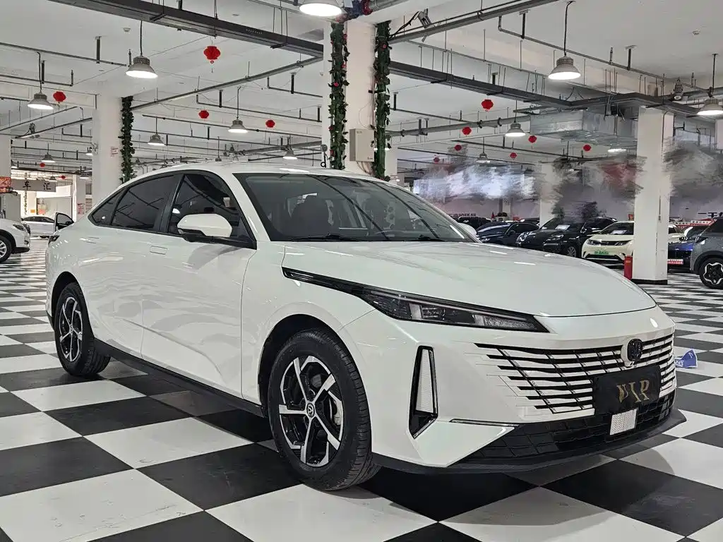 Changan Eado — миниатюра 9