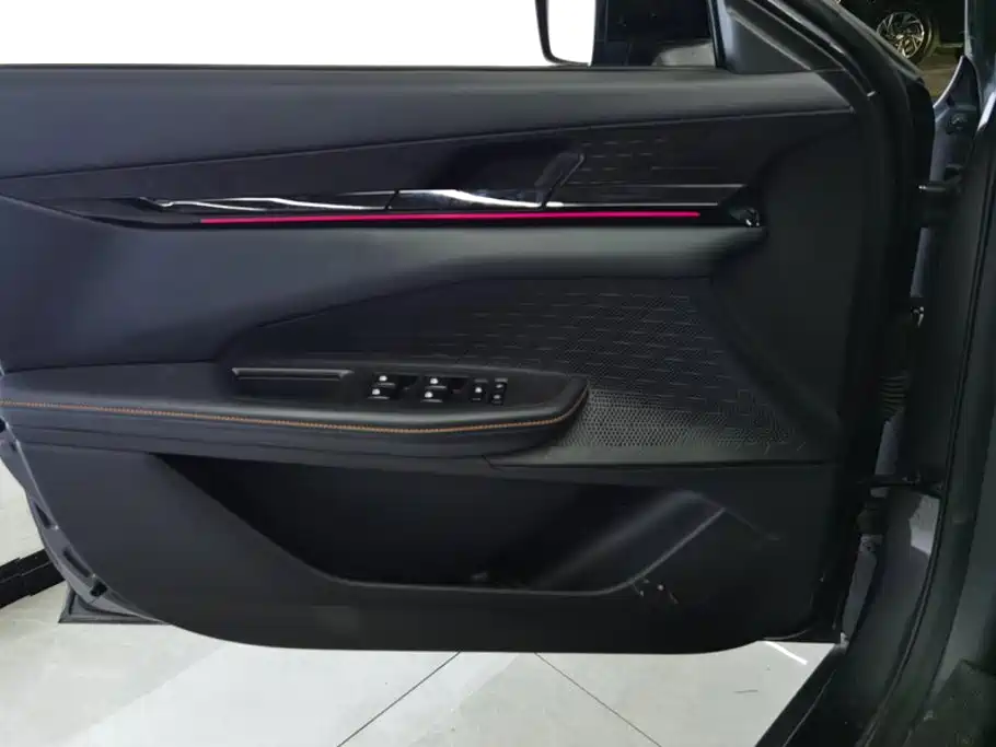 Changan UNI-V — миниатюра 7