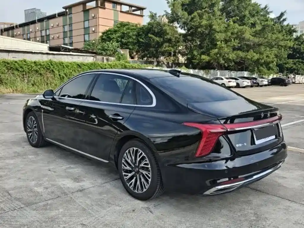 Hongqi Hongqi H5 — миниатюра 7