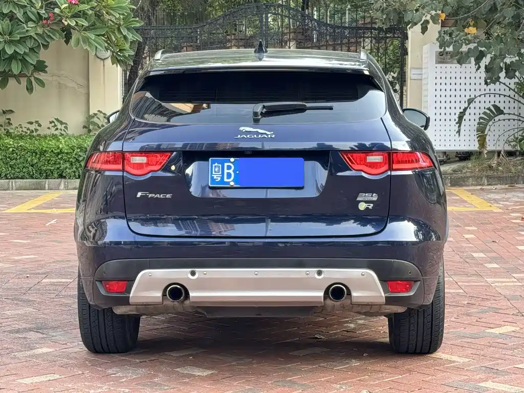 Jaguar F-PACE — миниатюра 8