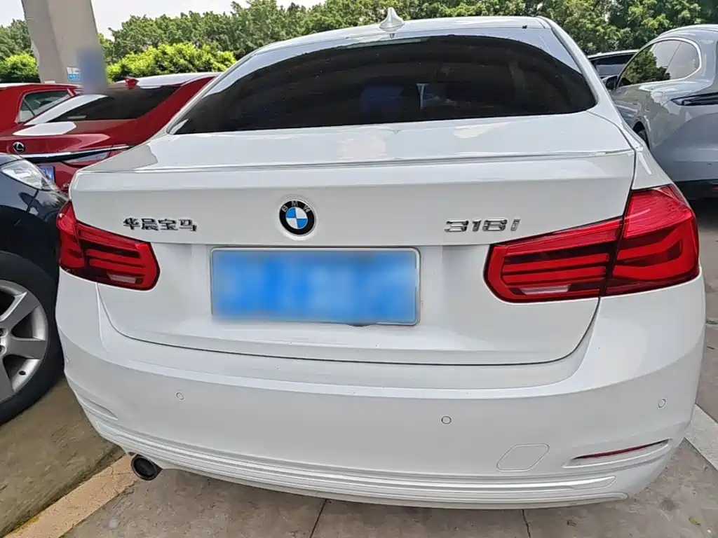 BMW 3 Series — миниатюра 6