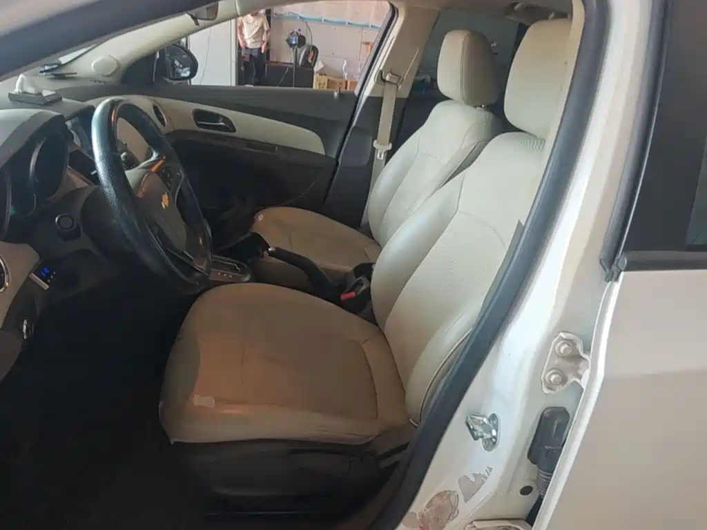 Chevrolet Cruze — миниатюра 15