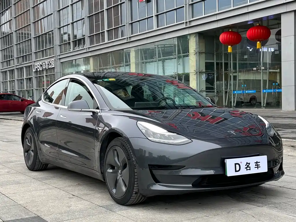 Tesla Model 3 — миниатюра 11