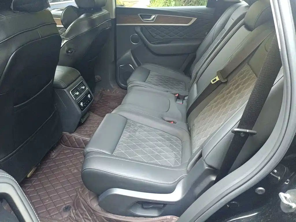 Hongqi Hongqi HS7 — миниатюра 18
