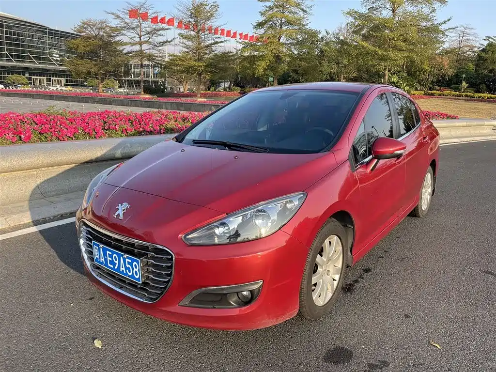 Peugeot 308 2012