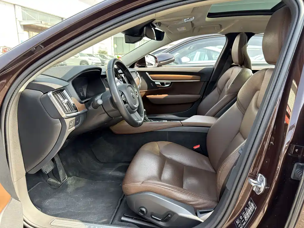 Volvo S90 2020 T5 Luxury
