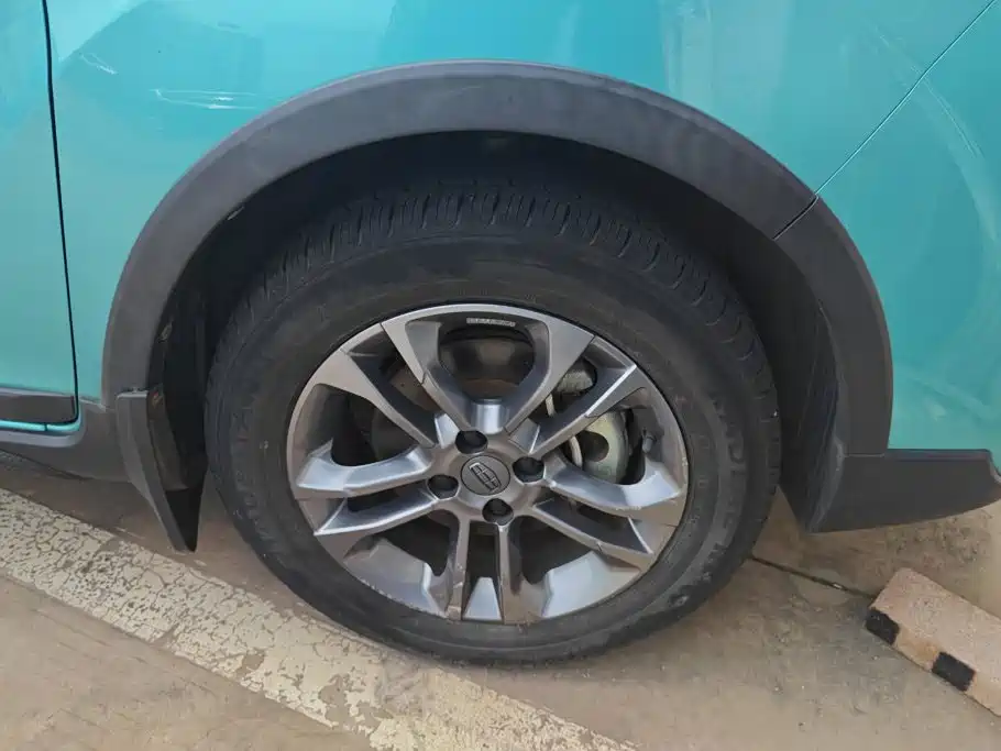 Geely Vision X3 — миниатюра 6