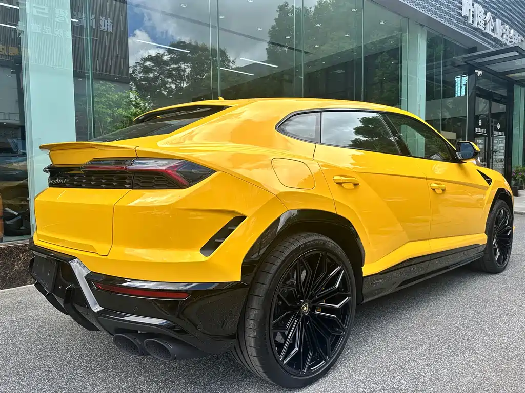 Lamborghini Urus SE — миниатюра 14