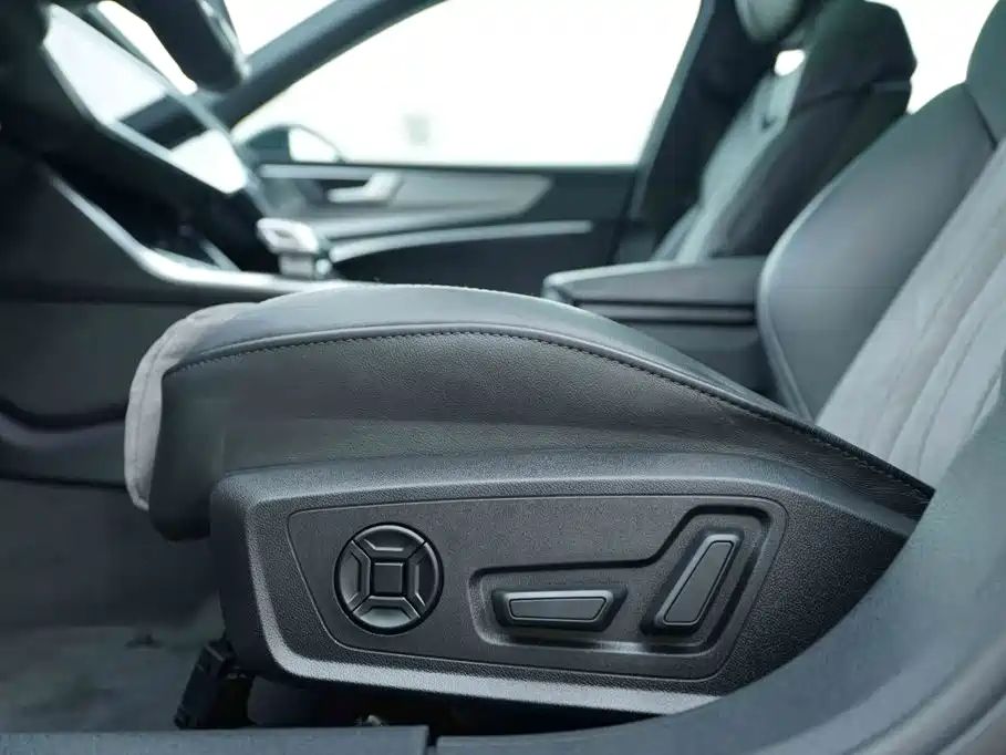 Audi A6L — миниатюра 13