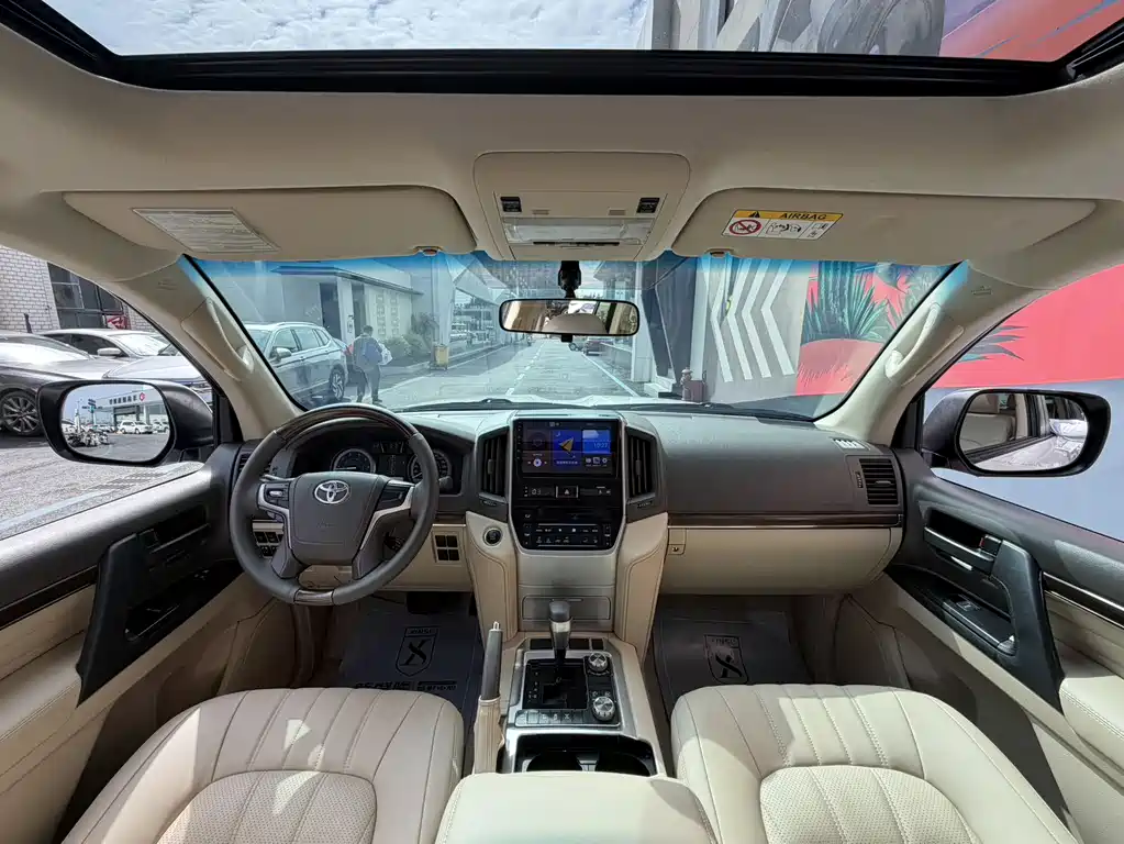 Toyota Land Cruiser 2019 4.0L GX-R