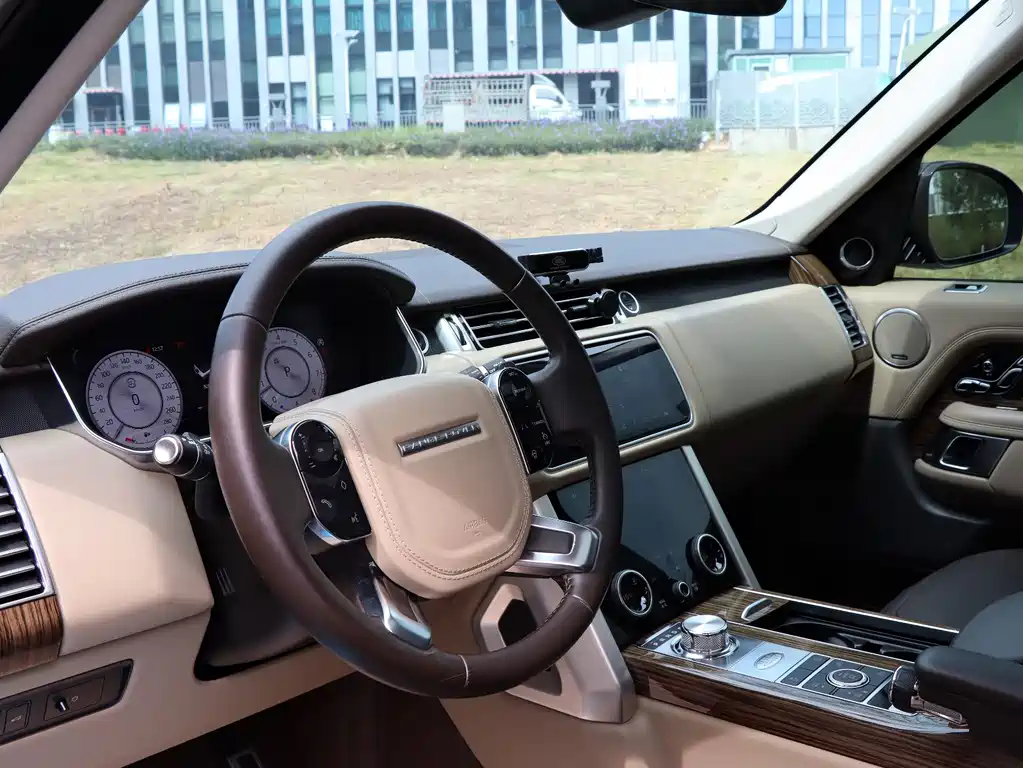Land Rover Range Rover — миниатюра 15