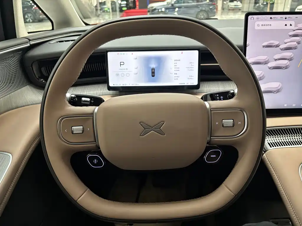 XPeng X9 - фото 10