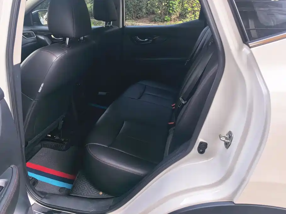 Nissan Qashqai — миниатюра 11