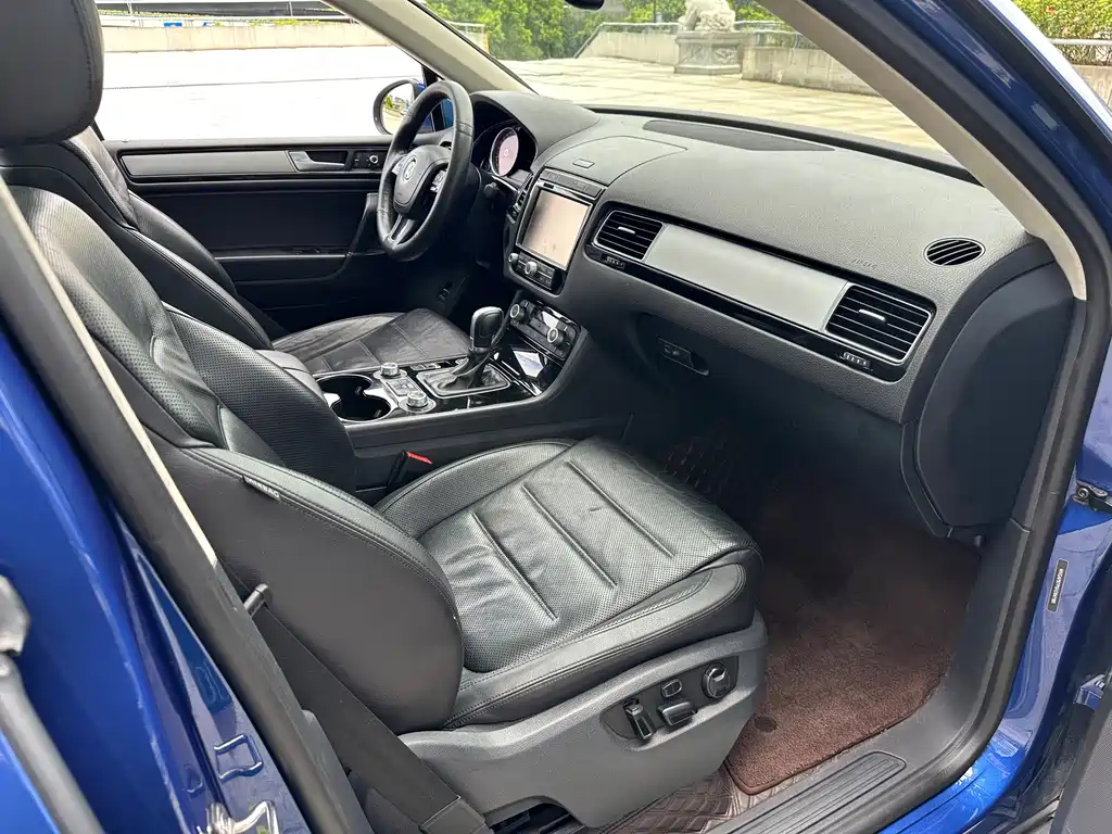 Volkswagen Touareg — миниатюра 25
