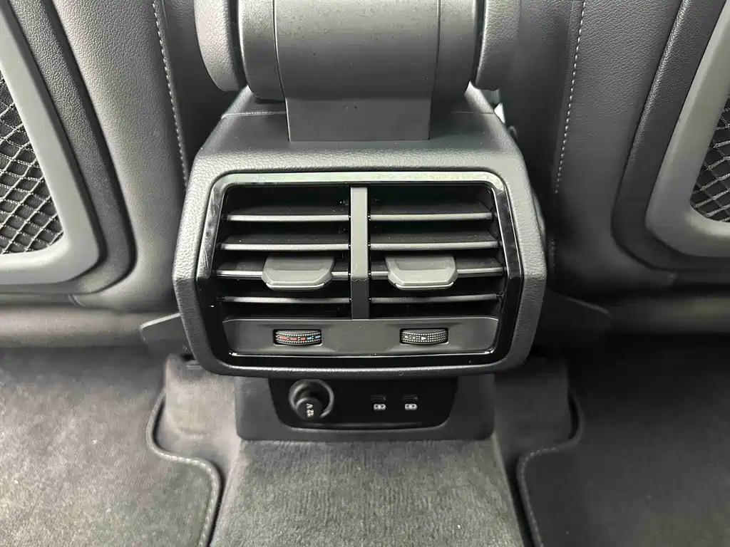 Audi Q3 — миниатюра 13