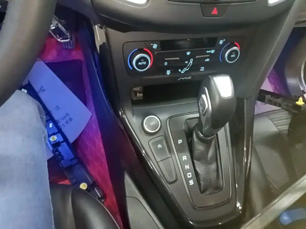 Ford Focus — миниатюра 14