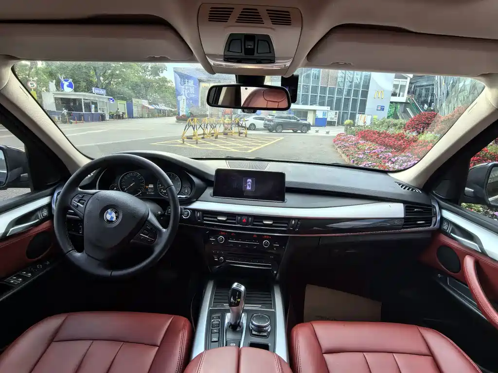 BMW X5 (Import) — миниатюра 6