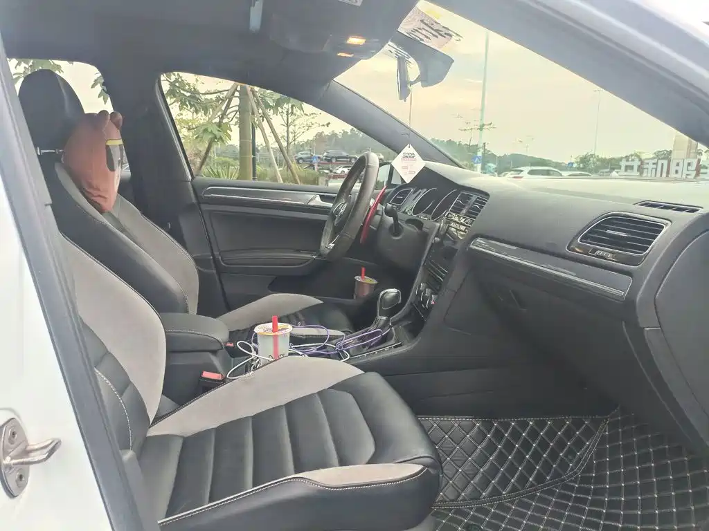 Volkswagen Golf — миниатюра 11