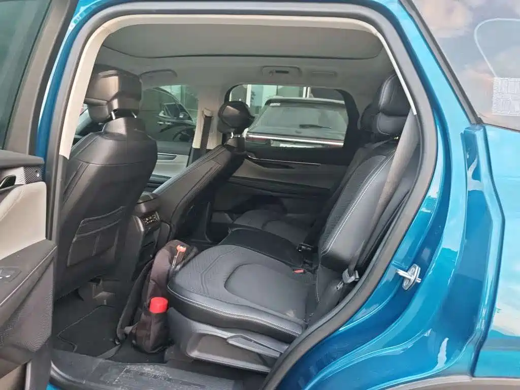 Ford Edge — миниатюра 7