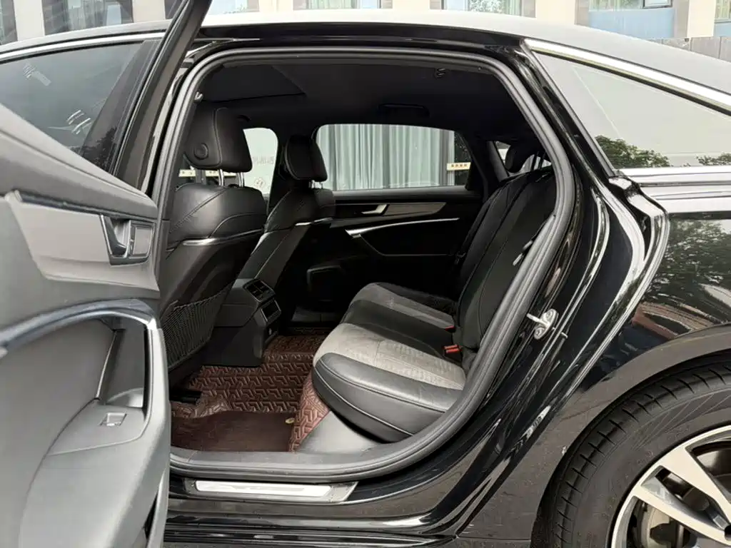 Audi A6L — миниатюра 10