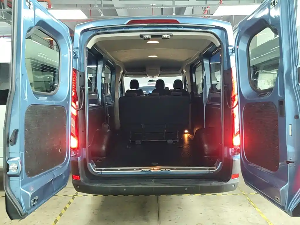 Maxus V90 — миниатюра 19