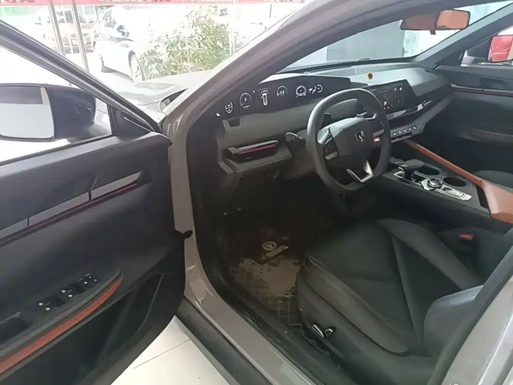 Changan UNI-V — миниатюра 16