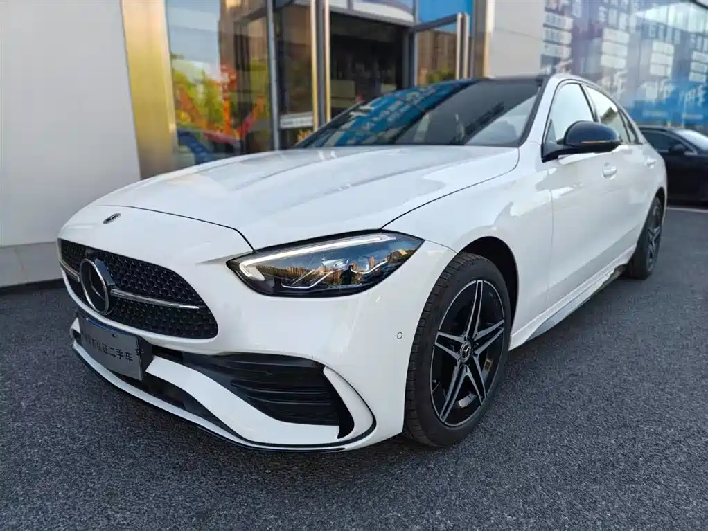 Mercedes-Benz C-Class 2024