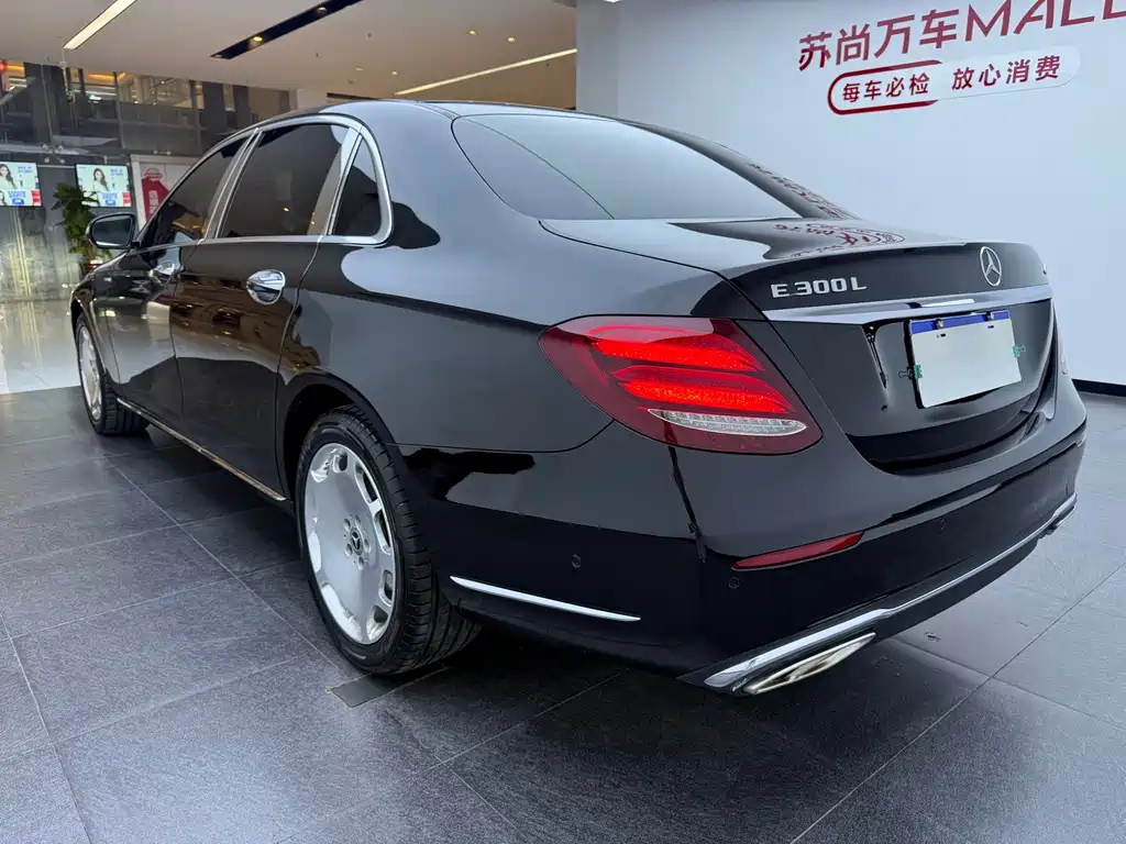 Mercedes-Benz E-Class — миниатюра 9