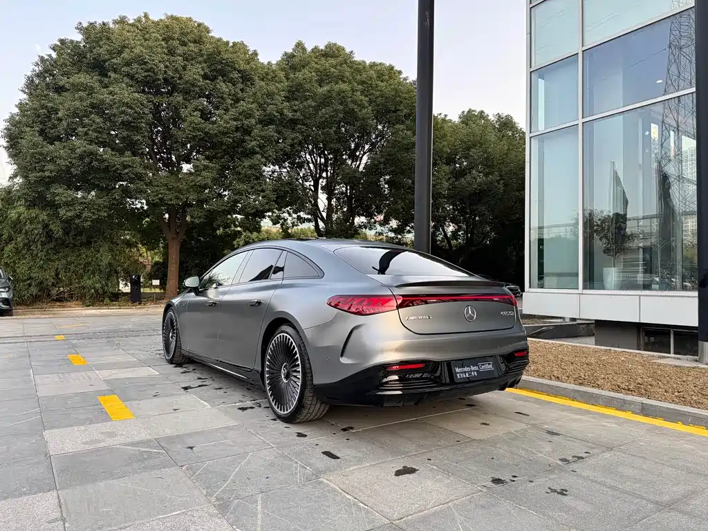 MERCEDES-BENZ EQS AMG